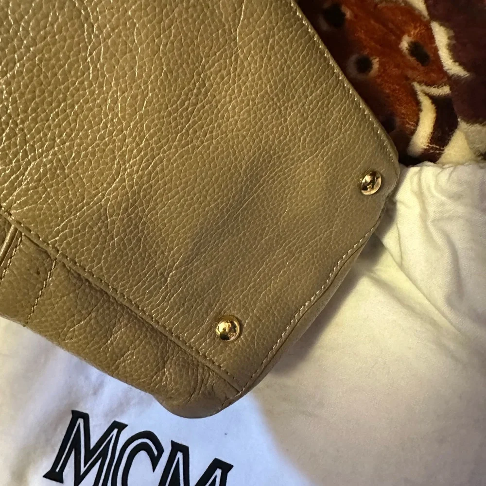 MCM zipper tote